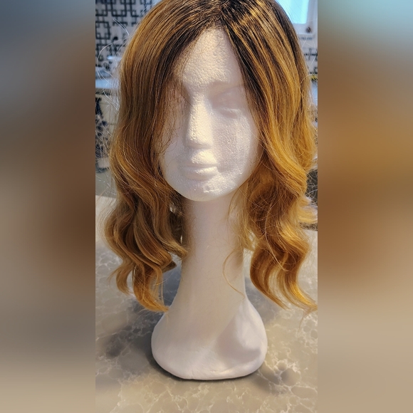 Blonde Ombre Wig - Picture 8 of 12